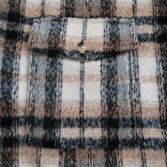 Good American Button Down Neutral Plaid Shacket NWT - Picture 14 of 15
